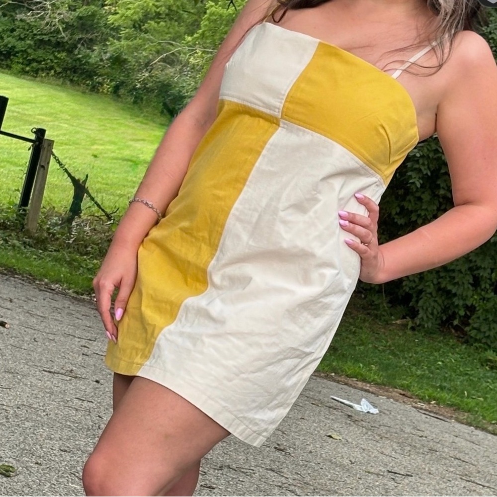 Pitaya Strapless Dress in Mustard and Cream